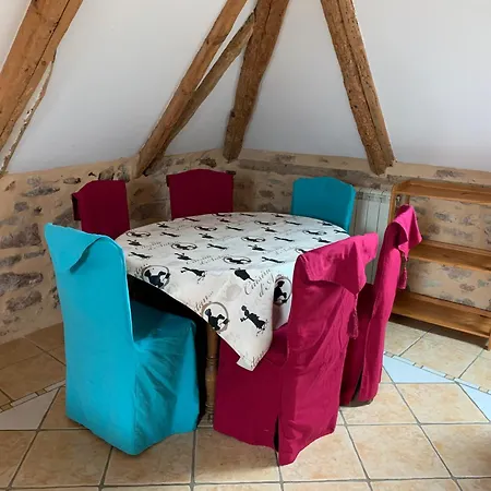 Cafe De La Place & D'hotes 